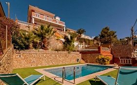 Chalet Santa Susana